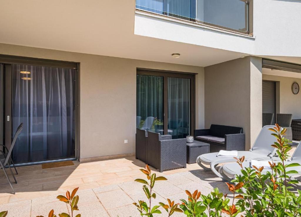 Fuered Luxury Apartman With Private Pool バラトンフレド エクステリア 写真