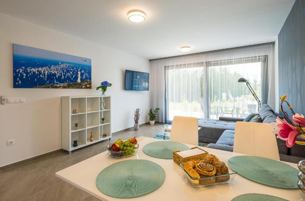 Fuered Luxury Apartman With Private Pool バラトンフレド エクステリア 写真