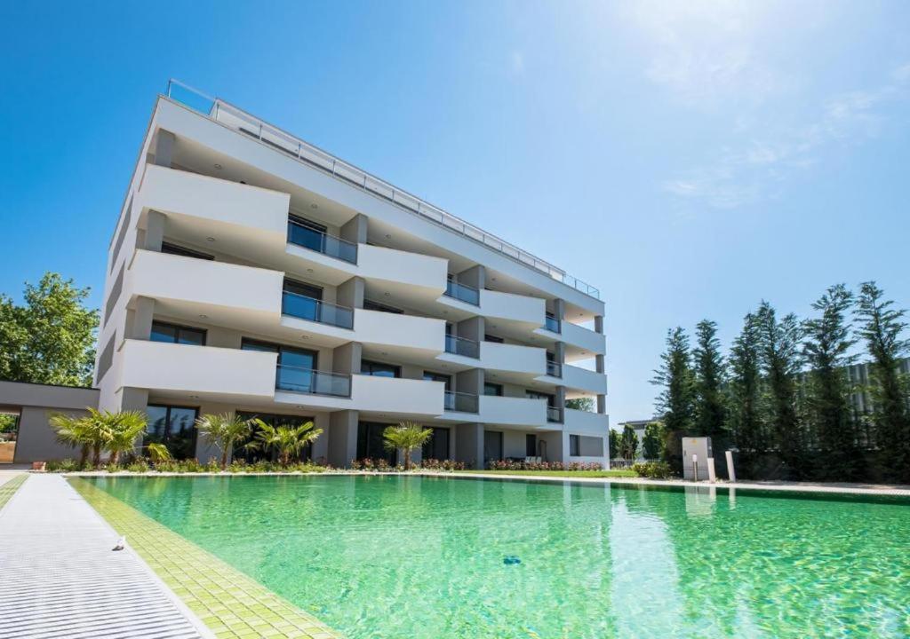 Fuered Luxury Apartman With Private Pool バラトンフレド エクステリア 写真